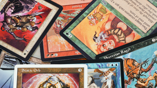 Cómo tasar tus viejas cartas coleccionables de juegos como Magic o Pokémon